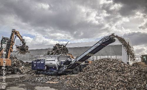 Lindner Recyclingtech Schredder Holzshredder