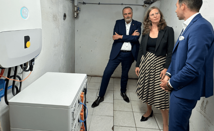 Landeshauptmann Hans Peter Doskozil, LH-Stv.in Anja Haider-Wallner und Burgenland Energie CEO Stephan Sharma (v.l.)-c-Burgenland Energie