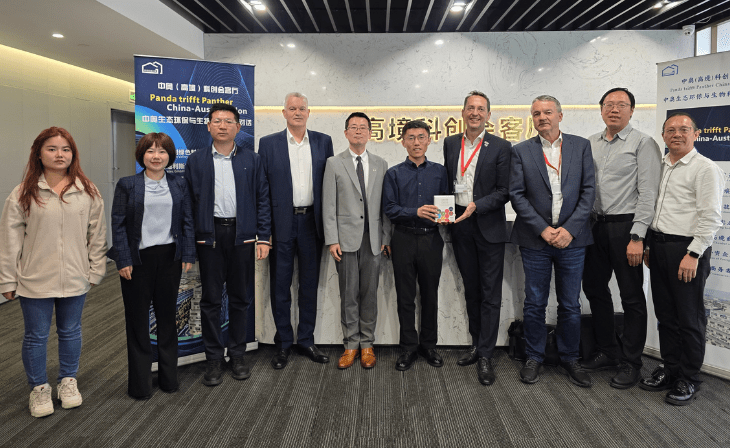 In China sind die steirischen Technologien sowie auch die Green Transformation Cards besonders gefragt. Am Bild: Bernhard Puttinger, Geschäftsführer Green Tech Valley (4.v.li.) und Karl Putz von Sowatec (3.v.li.) (c) Green Tech Valley